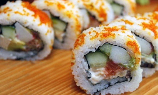 cara makan sushi