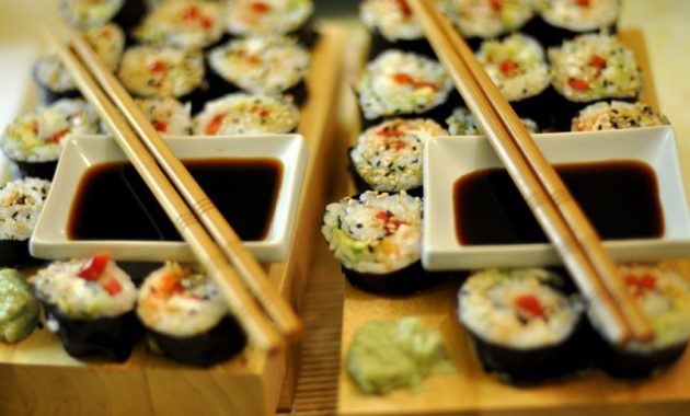 cara makan sushi dengan benar